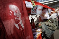 Oslava 1. máje v podání komunistů, budou stejně slavit i výsledky voleb?