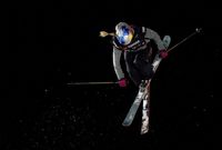 Francouzská akrobatická lyžařka Tess Ledeuxová.