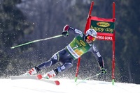 Norský lyžař Henrik Kristoffersen vede po prvním kole obří slalom Světového poháru v Kranjské Goře.