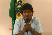 Bolivijský prezident Evo Morales oznamuje rezignaci.