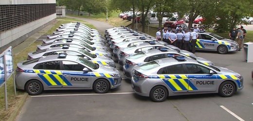 První elektromobily ve službách policistů budou nasazeny v Praze.