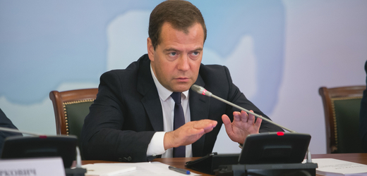 Moskva hrozí zrušením obilné dohody v případě embarga ze strany G7, říká Medveděv