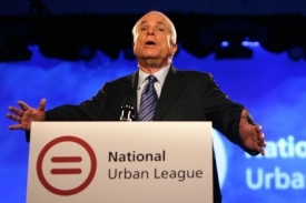 John McCain, kandidát na prezidenta.