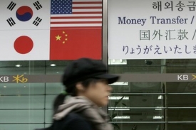 Před bankou v Soulu v době současné finanční krize