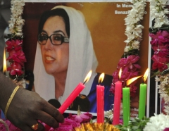 Uctění památky pákistánské političky Bénazír Bhuttové.