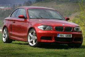 BMW prohlašuje tento vůz za kupé, přestože je spíše sedanem.
