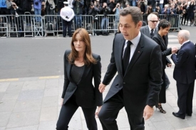 Nicolas Sarkozy se svou ženou Carlou.