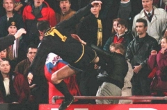 Eric Cantona a jeho nechvalně známý incident ze hřiště Crystal Palace