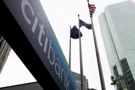 Logo Citibank před sídlem Citigroup v New Yorku.