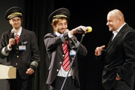 Humorný výstup na zahájení festivalu sledoval i Václav Jehlička.