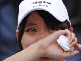 Pláč jedné z čínských fanynek.