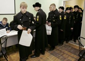 Námořníci volí v domovském městě prezidenta Putina, v Petrohradu