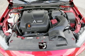 Turbodiesel z produkce koncernu VW je sice úsporný, ale dokáže zkazit radost z řízení povedeného vozu svým hlukem, vibracemi a krátkým rozsahem použitelných otáček.