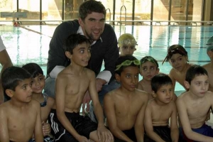 Americký plavec Michael Phelps mezi svými obdivovateli.