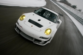 Porsche 911 GT3 RSR vyjde na 380 tisíc eur. Bez daně.