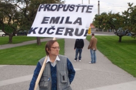 Emil Kučera se stále neodvolal.