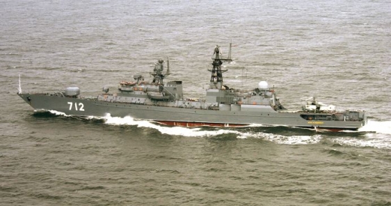 K Somálsku vyrazila ruská fregata Něustrašimyj.