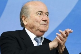 Blatter kritizuje United.