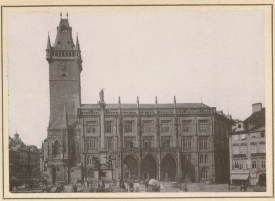Staroměstská radnice před rokem 1901.