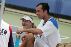 Radek Štěpánek s přítelkyní Nicole Vaidišovou na olympiádě v Pekingu.