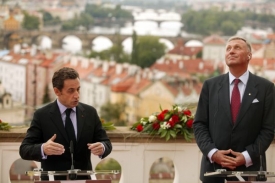 Nicolas Sarkozy a Mirek Topolánek v Praze v červnu 2008