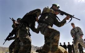 Američané cvičí afghánské vojáky.