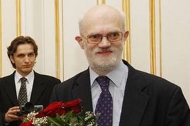 Srbský velvyslanec Vladimir Vereš by se měl vrátit do Prahy.