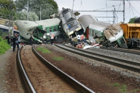 Nejtragičtější vlaková nehoda za posledních 15 let.
