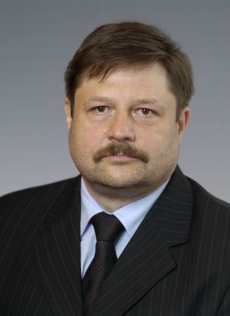 Poslanec Petr Wolf odešel z ČSSD kvůli vyhrožování.
