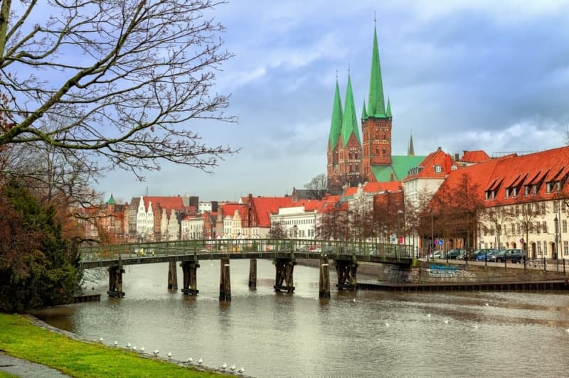 Lübeck - jedno z ohrožených německých měst (ilustrační foto).