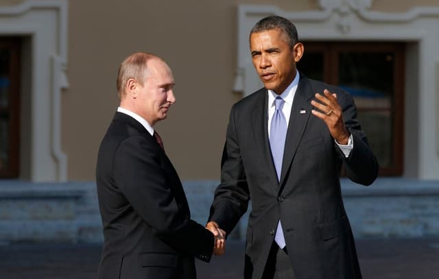 Americký a ruský prezident Barack Obama (vpravo) a Vladimir Putin na summitu G20 v Petrohradu