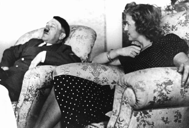 Adolf Hitler a Eva Braunová.