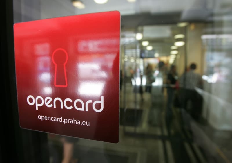 Praha chce otázku dalšího osudu problematického projektu opencard vyřešit do několika týdnů.