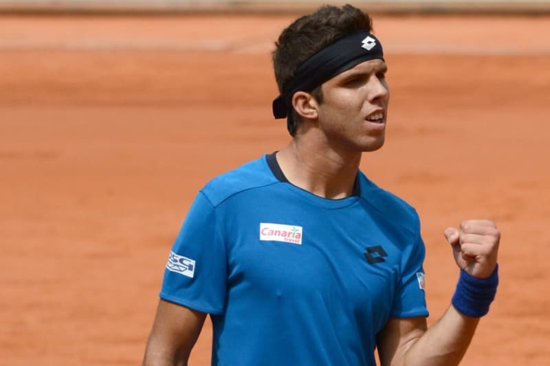 Český tenisový souboj v prvním kole Roland Garros vyhrál Jiří Veselý. 