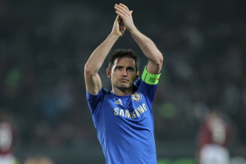 Záložník Chelsea Frank Lampard.