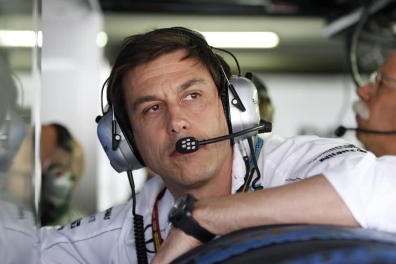 Sportovní ředitel stáje Mercedes Toto Wolff.