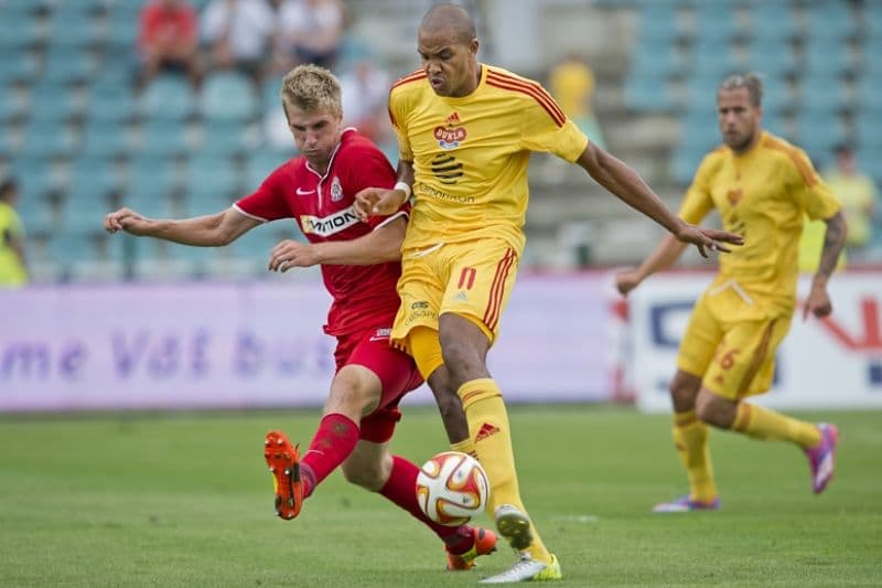  Dukla Praha v první lize remizovala s Brnem 1:1 a doma už poosmé za sebou nezvítězila.