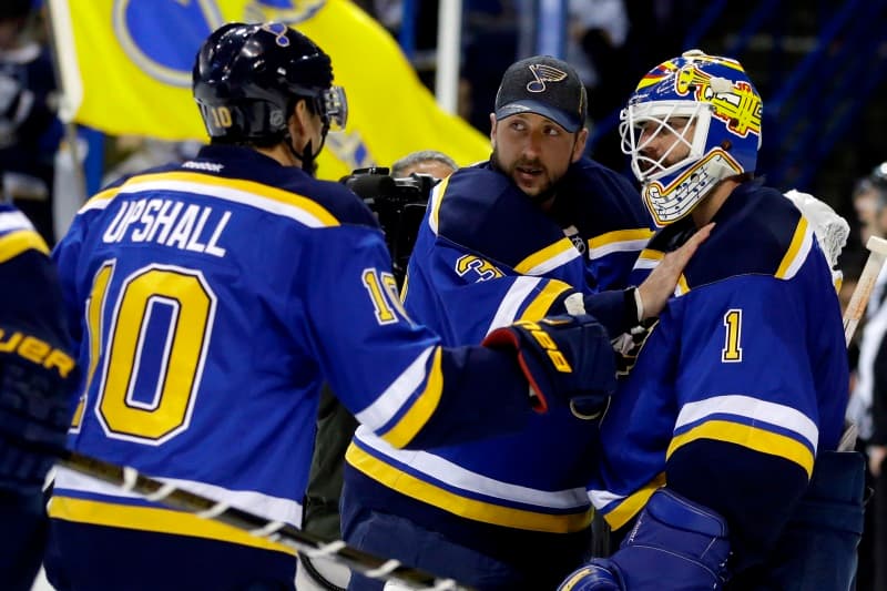 Hokejista Tomáš Hertl dal v neděli svůj třetí gól v letošním play-off NHL, San Jose ale v úvodním semifinále prohrálo na ledě St. Louis 1:2. 