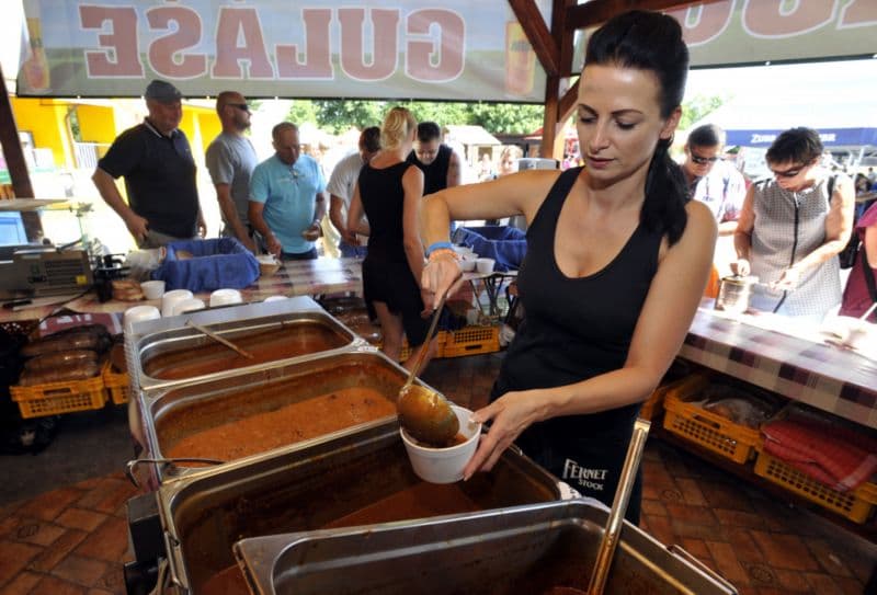 Gulášfest připravuje na dvacet kuchařů.