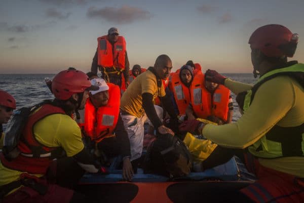 Od letošního března umírá denně na moři průměrně 20 migrantů.