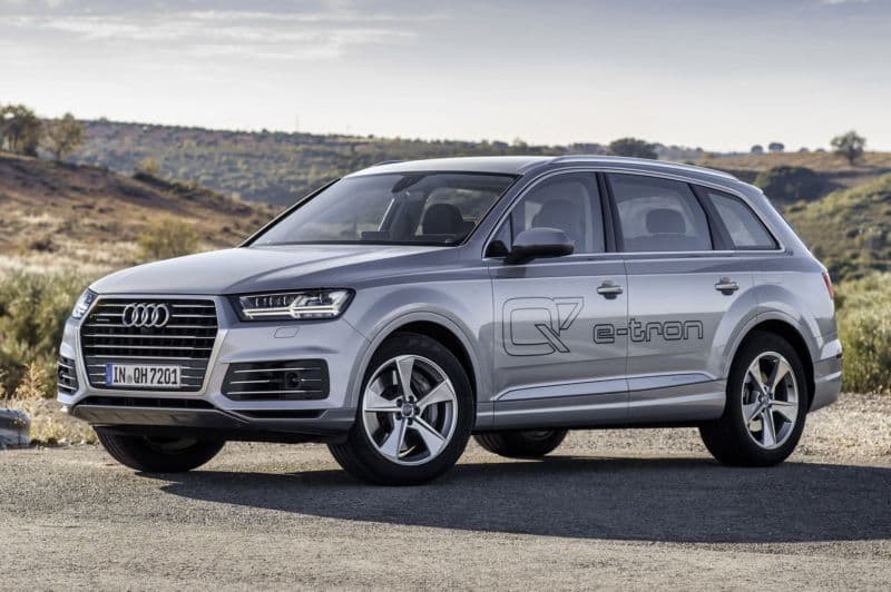 Luxusní SUV Audi Q7 e-tron nabídne hybridní pohon.