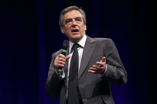  Expremiér François Fillon.