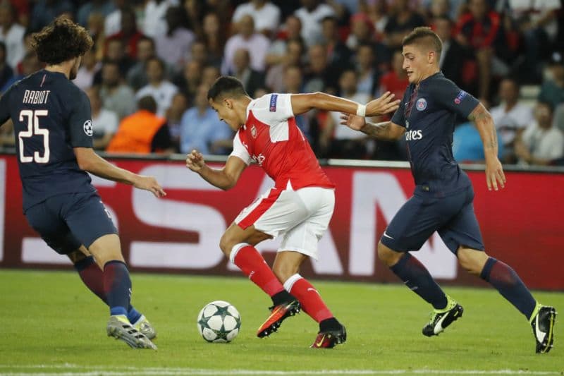 Arsenal se s PSG utká o první místo ve skupině. 