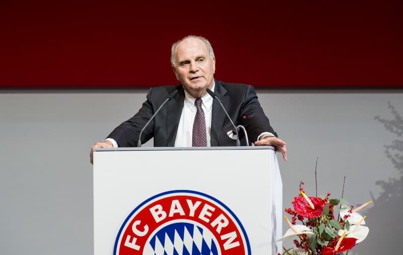 Uli Hoeness je znovu prezidentem Bayernu.