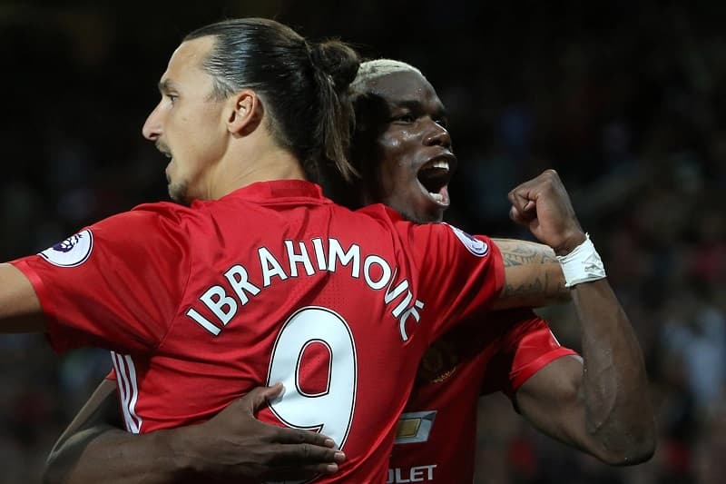 Fotbalisté Manchesteru United Paul Pogba a Zlatan Ibrahimović.