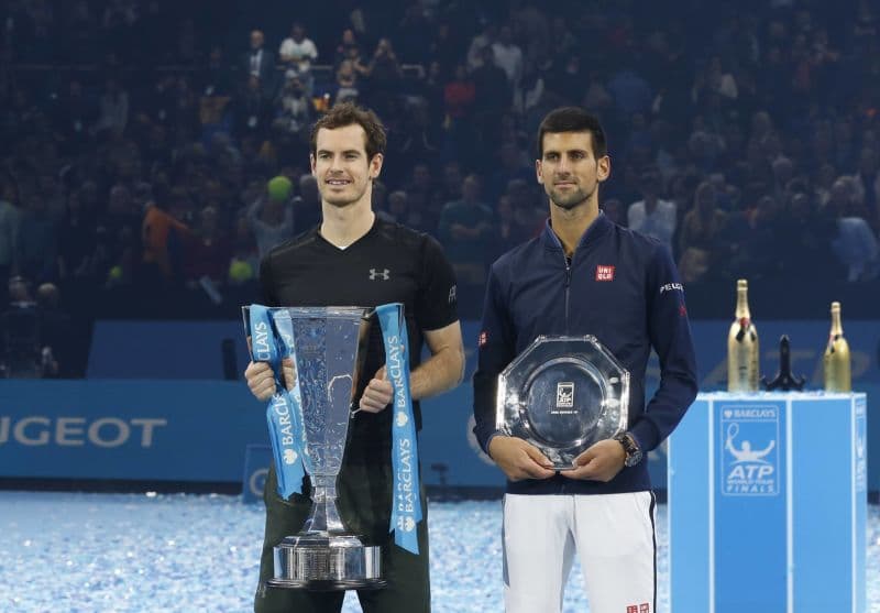 Andy Murray a Novak Djokovič po finále Turnaje mistrů.