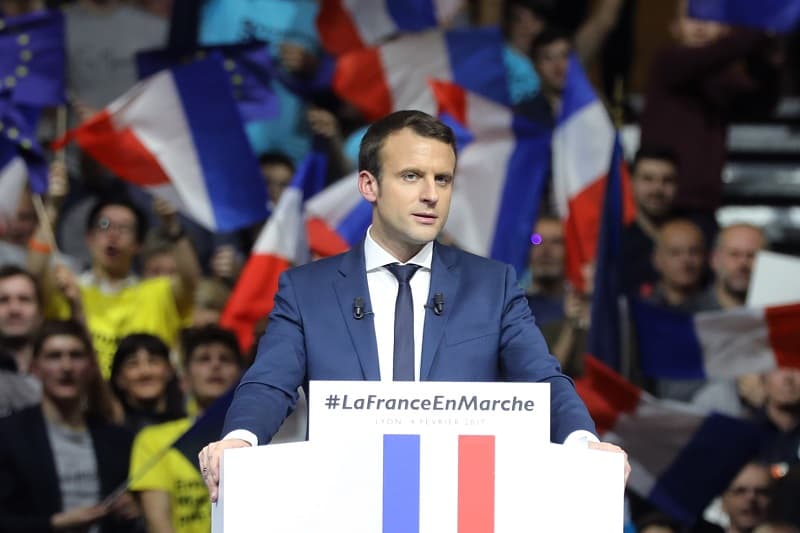 Nezávislý kandidát Emmanuel Macron.