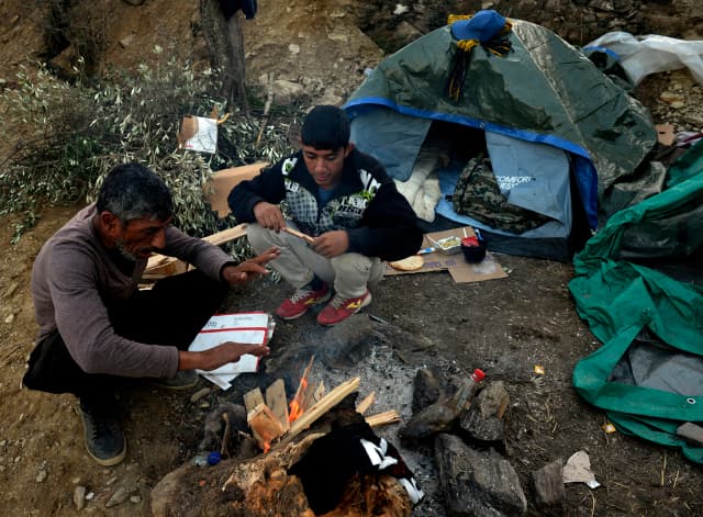 Běženci na řeckém ostrově Lesbos.