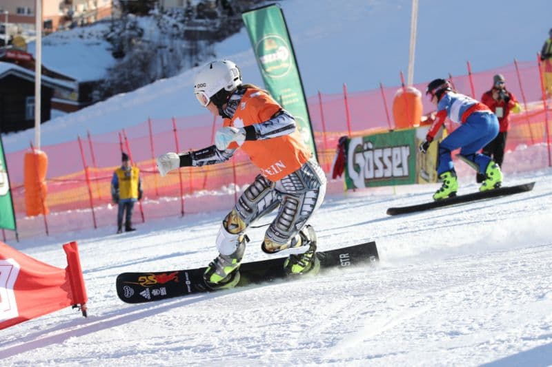 Ester Ledecká v závodě paralelního slalomu.