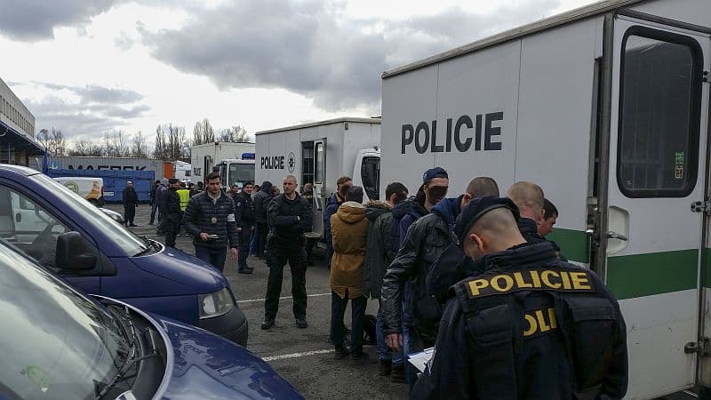 Policejní zásah ve skladu společnosti Rohlik.cz.